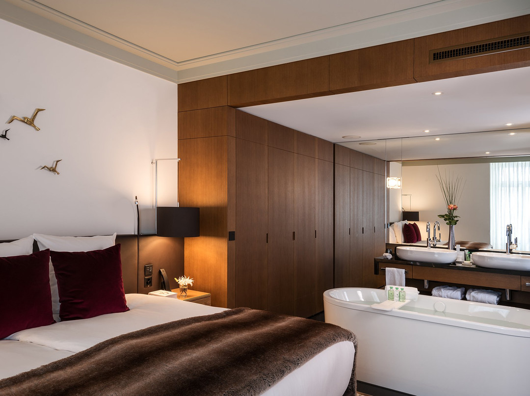 Bürgenstock Hotel & Alpine Spa主图