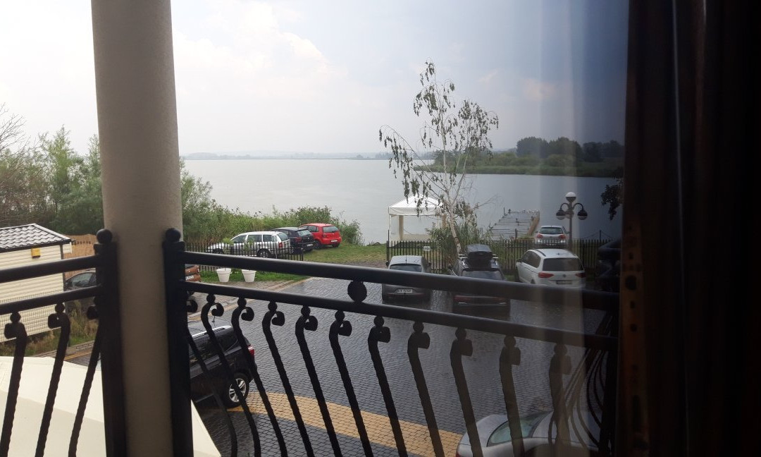 Marina Mielno with view on the lake主图