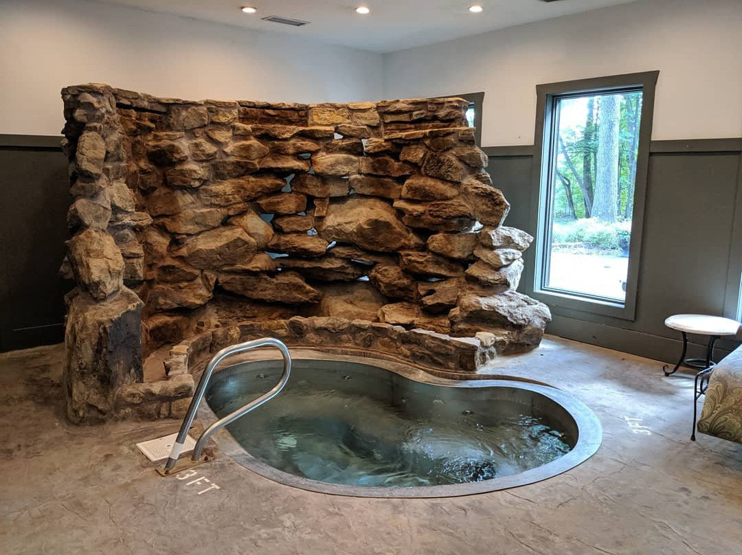 Landoll's Mohican Castle主图