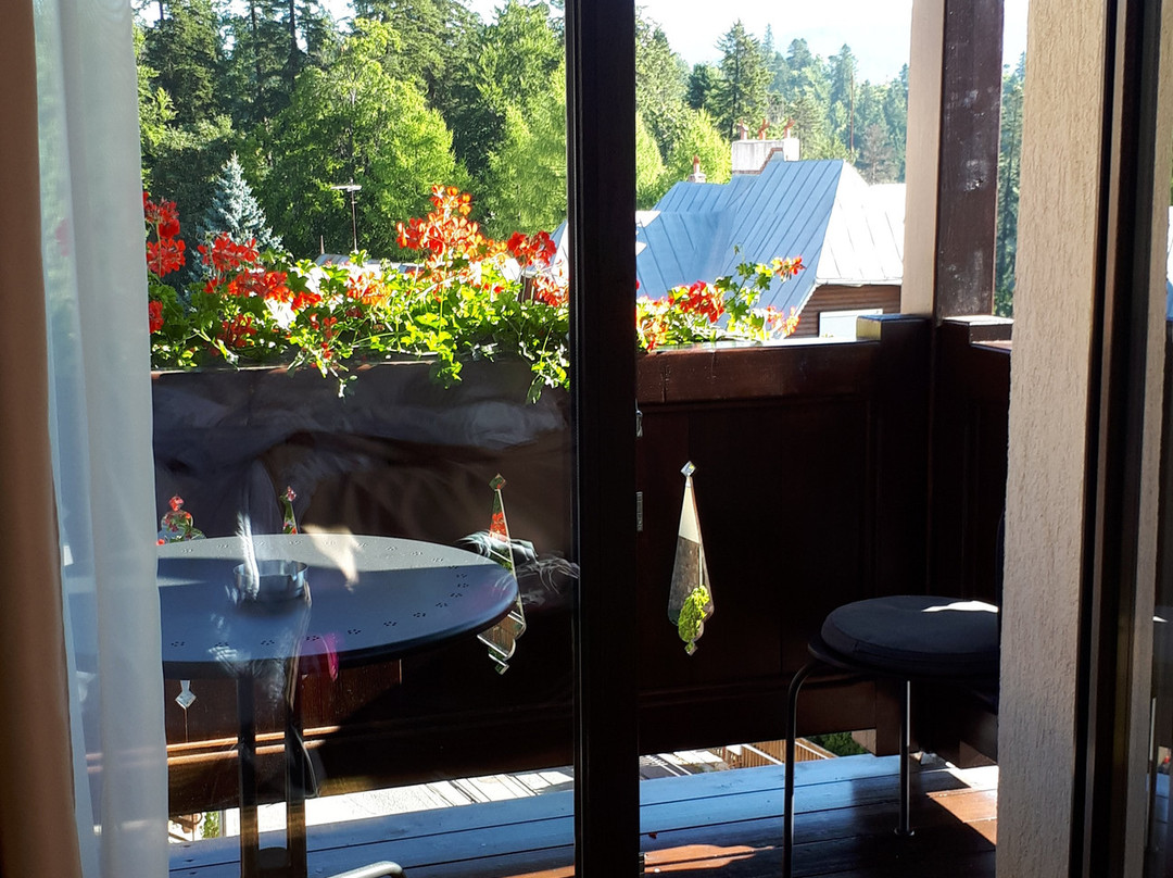 Uphill Residence主图