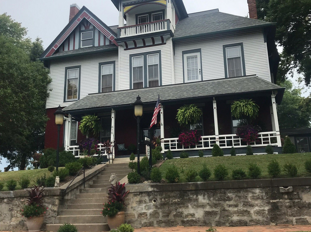 Mediapolis酒店住宿-Evans' Holly Grove Inn Bed and Breakfast