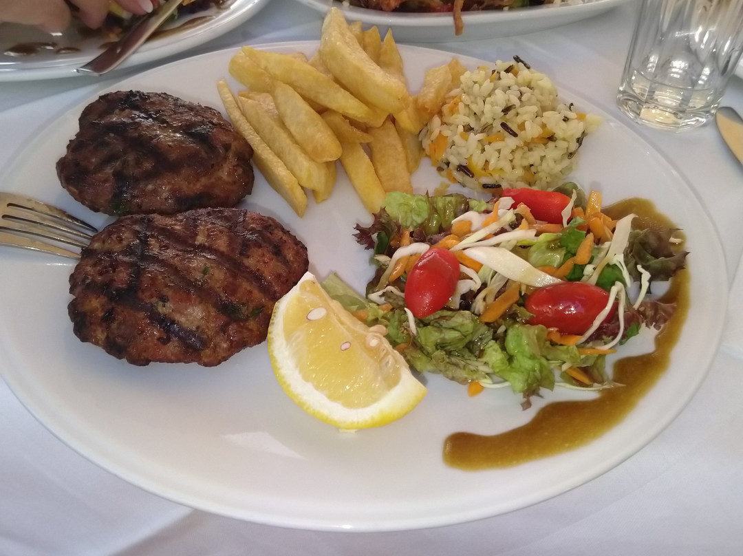 Golden Sand Hotel主图