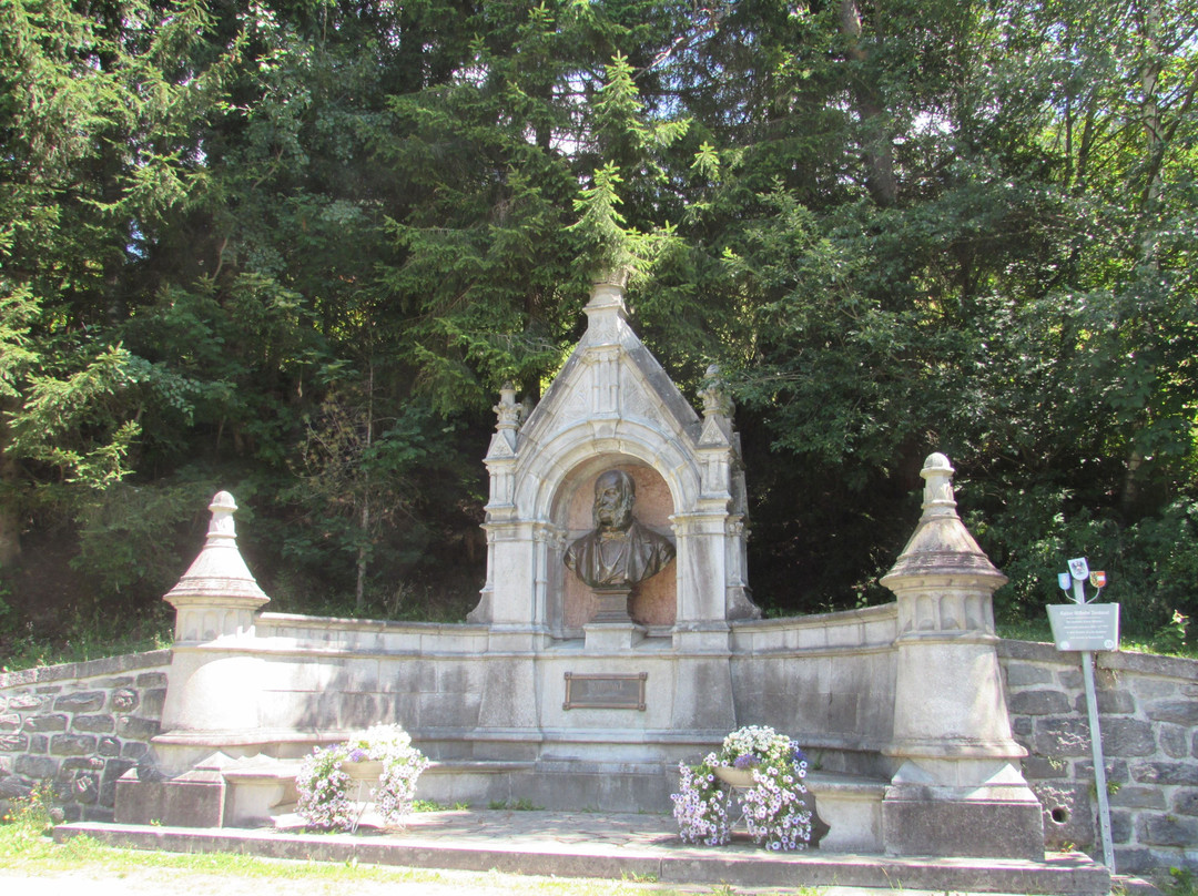 Kaiser Wilhelm Denkmal-泉卡斯汀必去景点