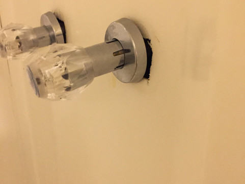 蔚蓝之水酒店主图