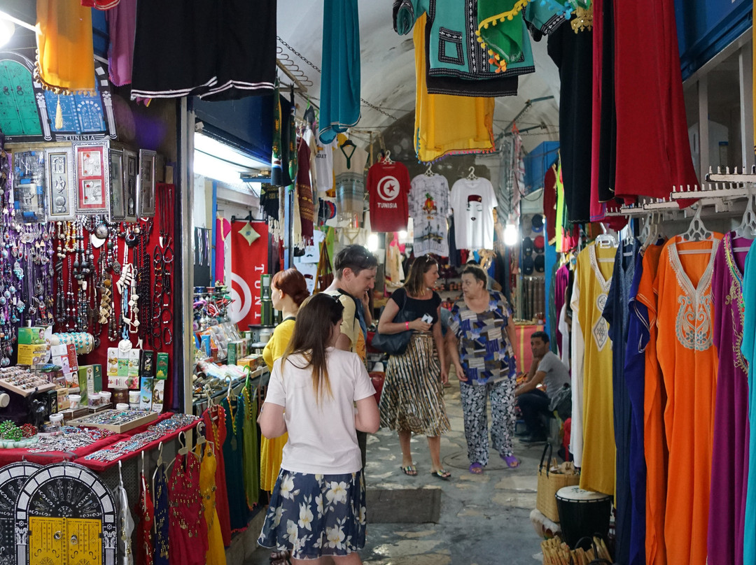 Center Commercial-哈玛麦德必去景点