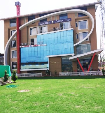 Golden Tulip Kashmir-portrait