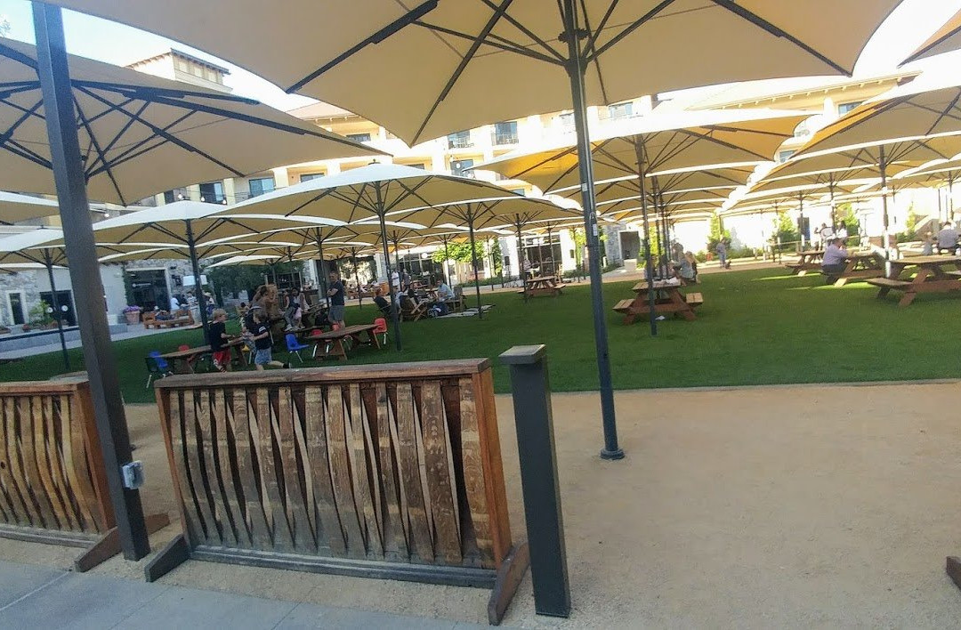 文诺贝尔洛度假酒店主图