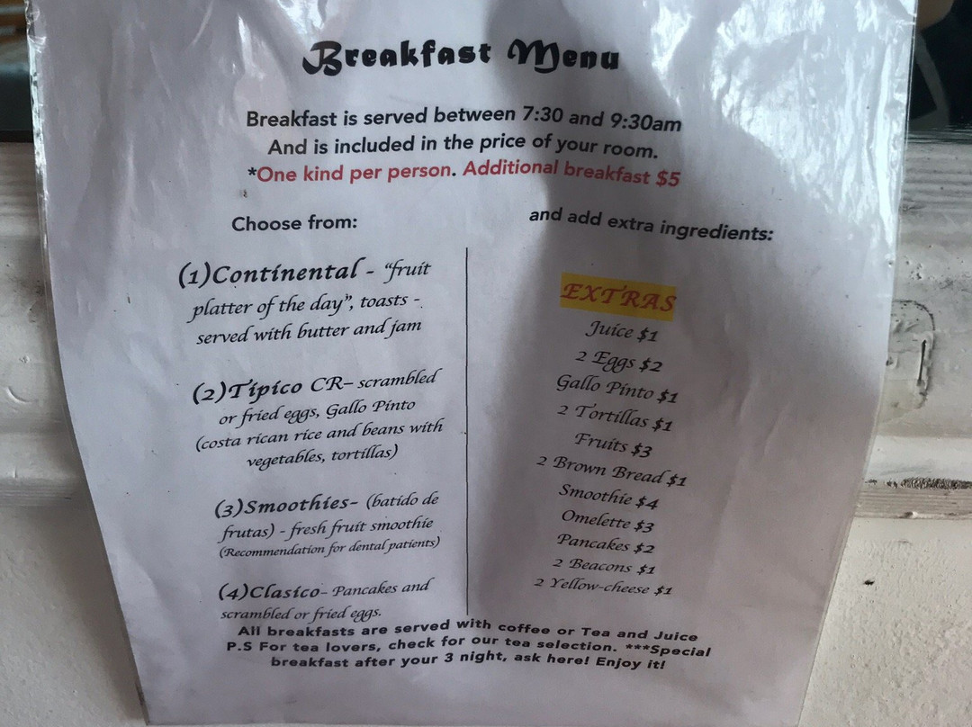 Out of Bounds Hotel主图