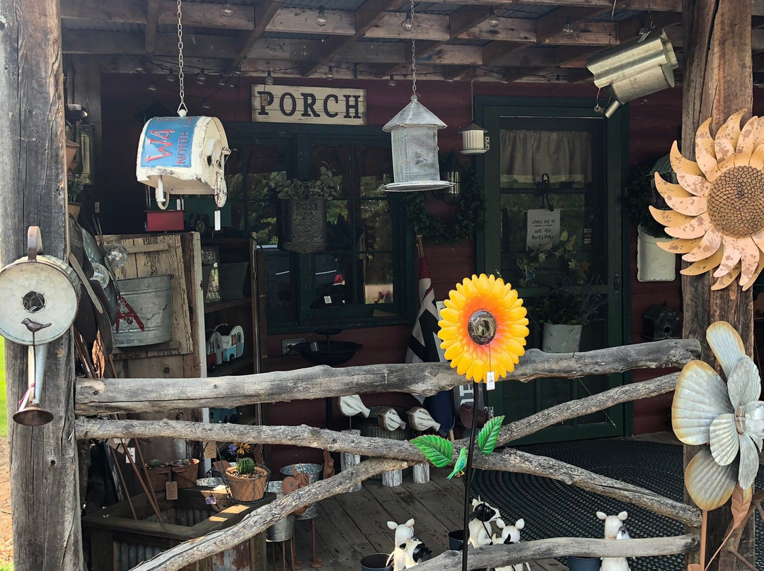 The Pine Lodge Shop景点图片