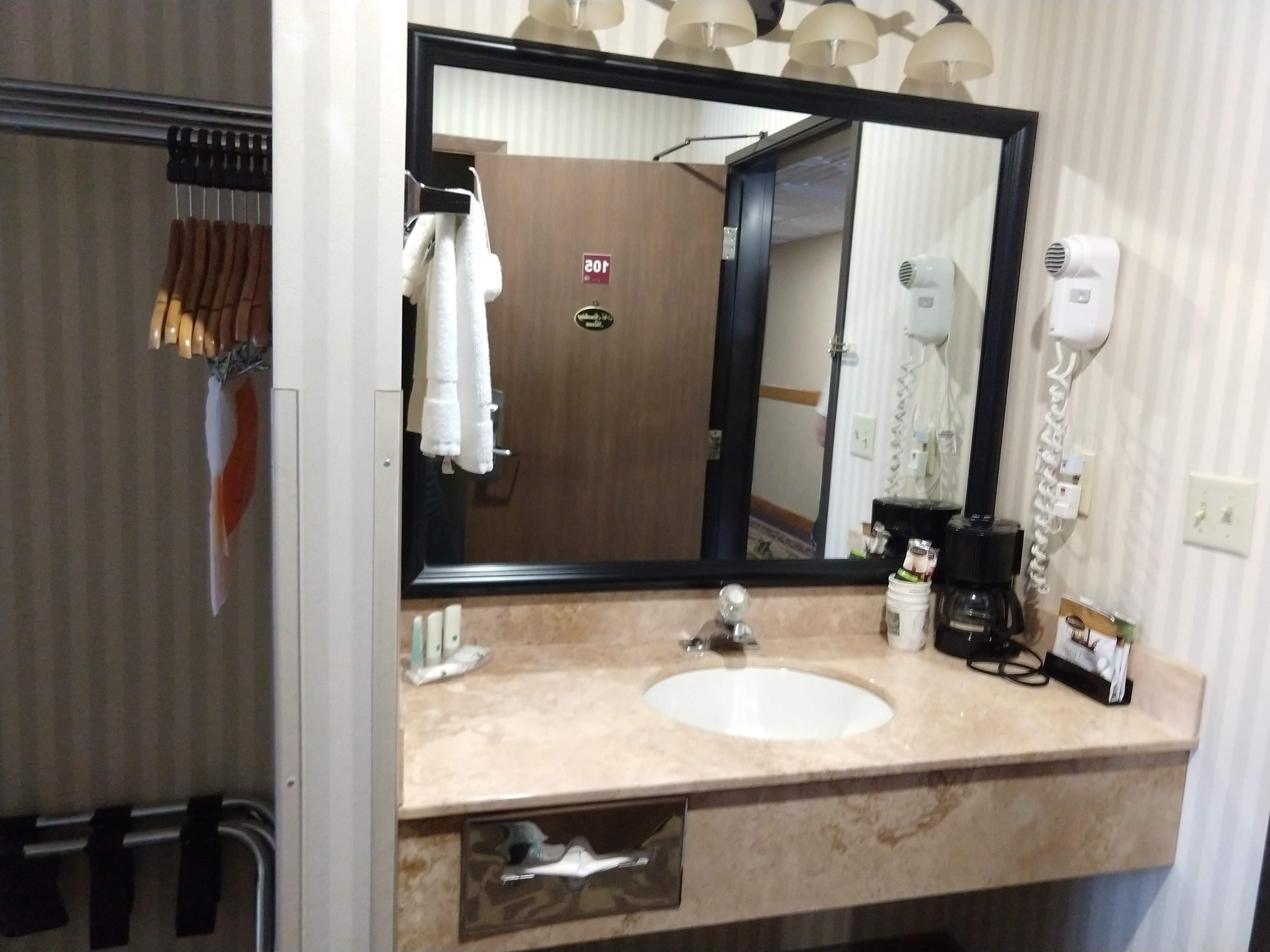 SureStay Plus By Best Western Rexburg-浴室