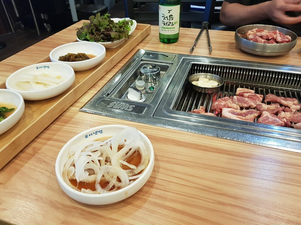 모아냉면