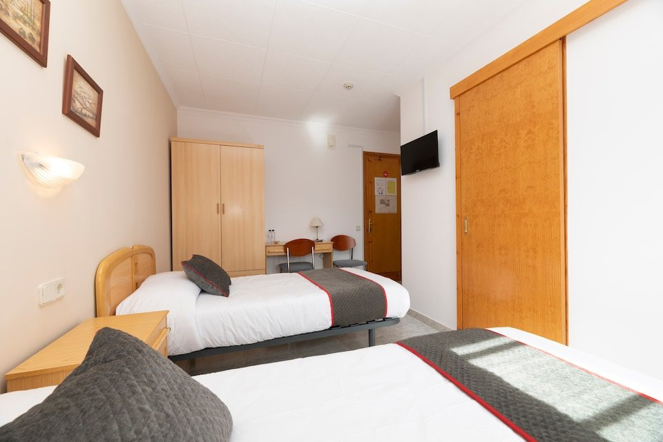 Hostal Montserrat主图