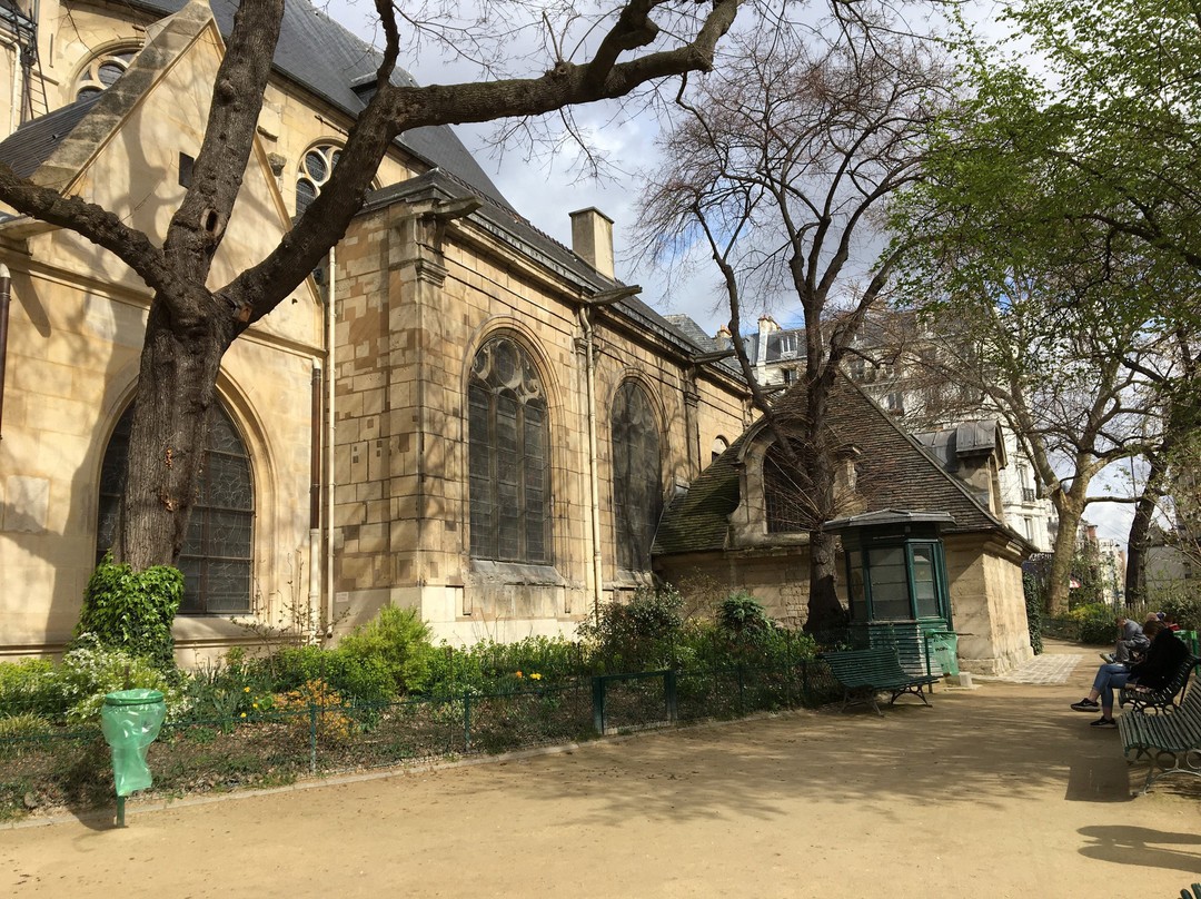 Square Saint Medard景点图片