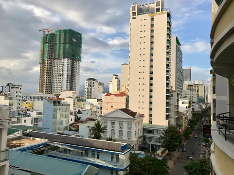 亚洲天堂饭店主图