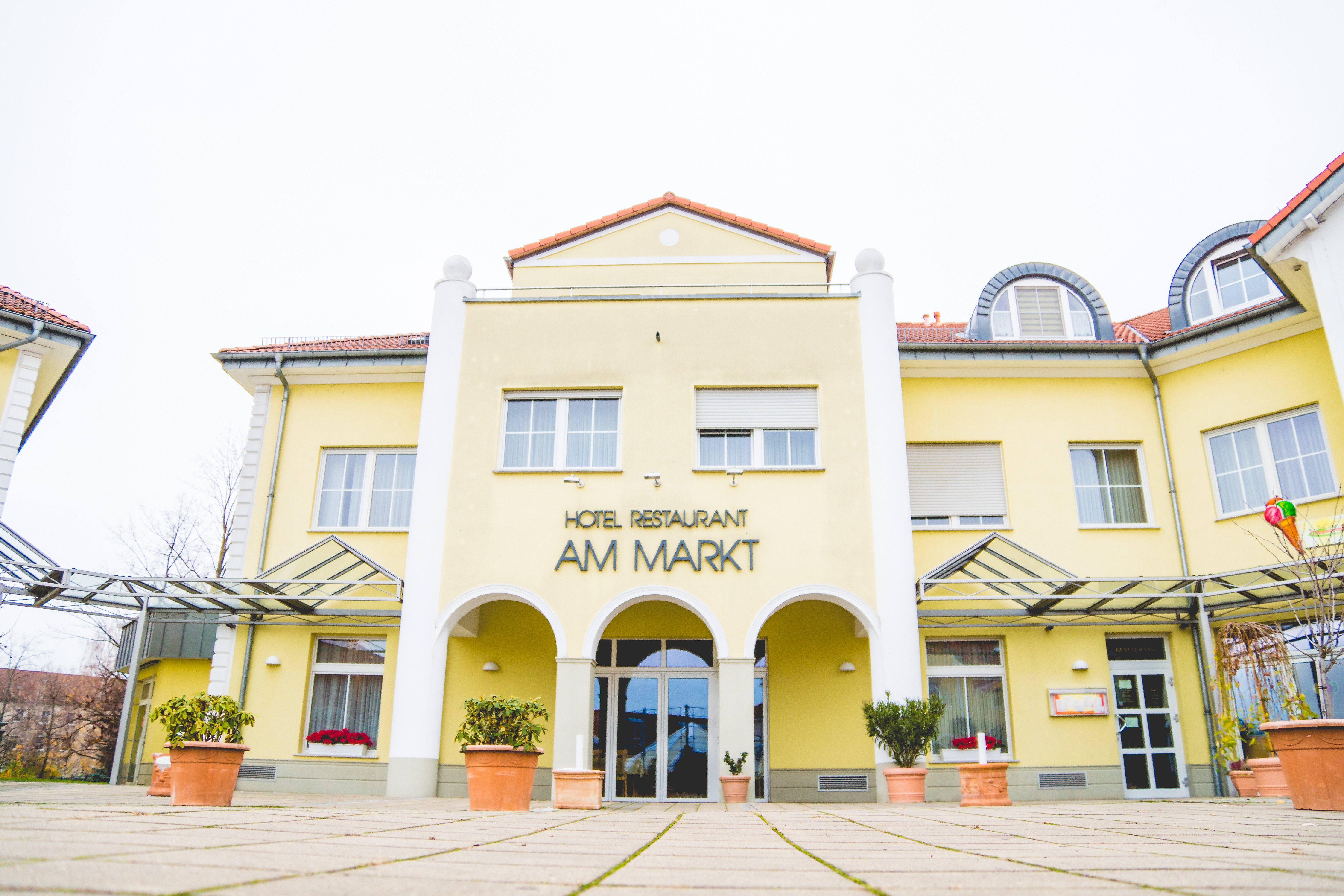 Warias Hotel & Restaurant-官方
