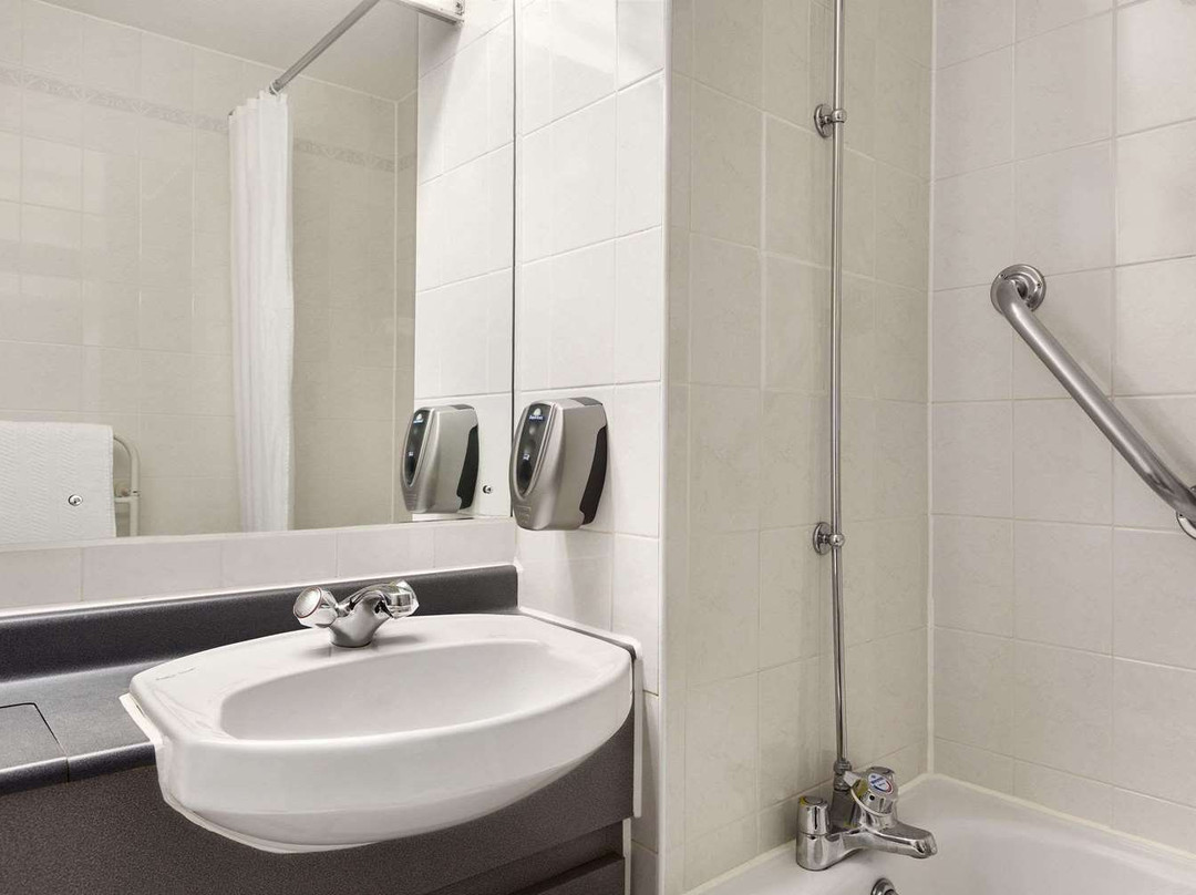 Days Inn by Wyndham Sevenoaks Clacket Lane主图