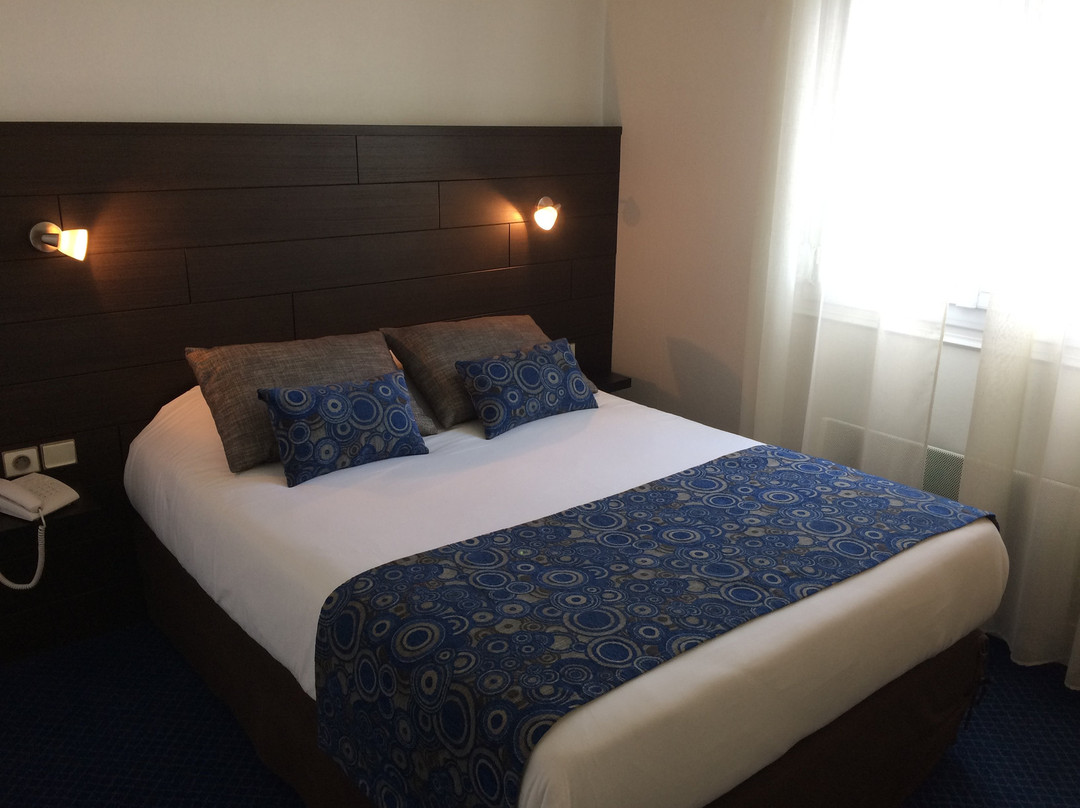 城堡因特尔酒店主图