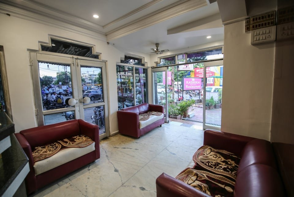 OYO 9305 Hotel Dwarika Inn主图