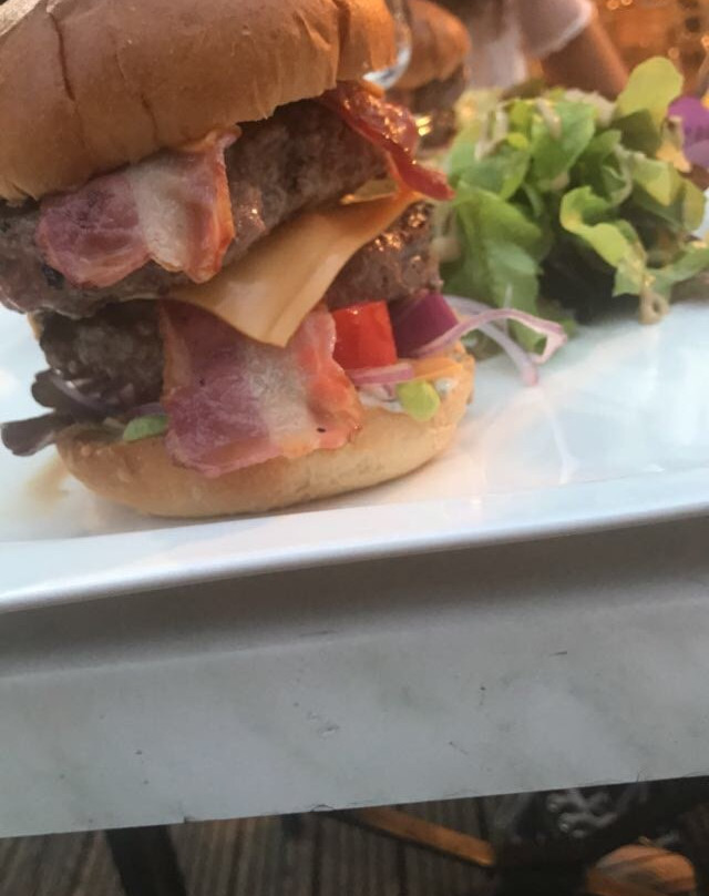 Le Garden Bar