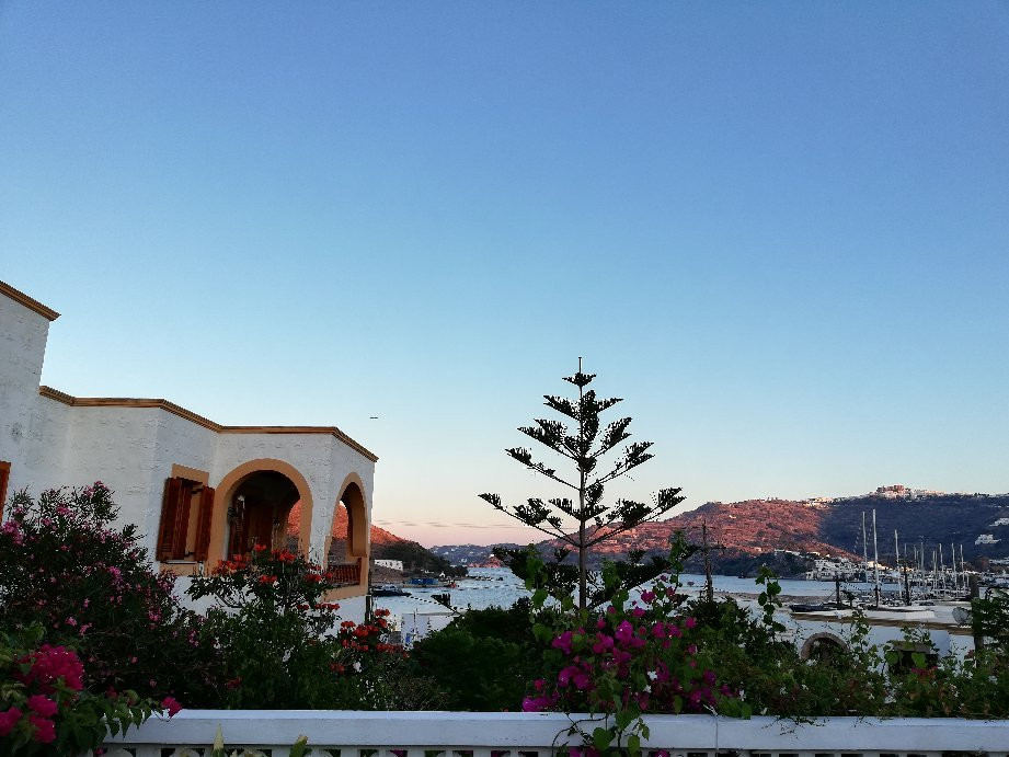 Australis Hotel主图