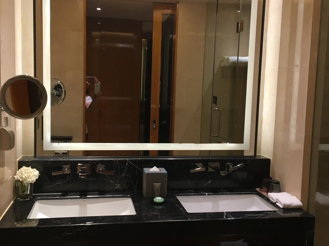 巨华嘉禧酒店主图