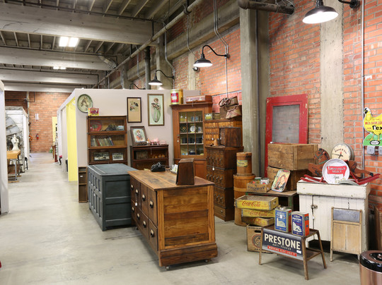 Liberty & Vine Country Store-比灵斯必去景点