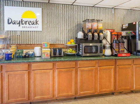 威尔克斯巴尔温德姆戴斯酒店主图