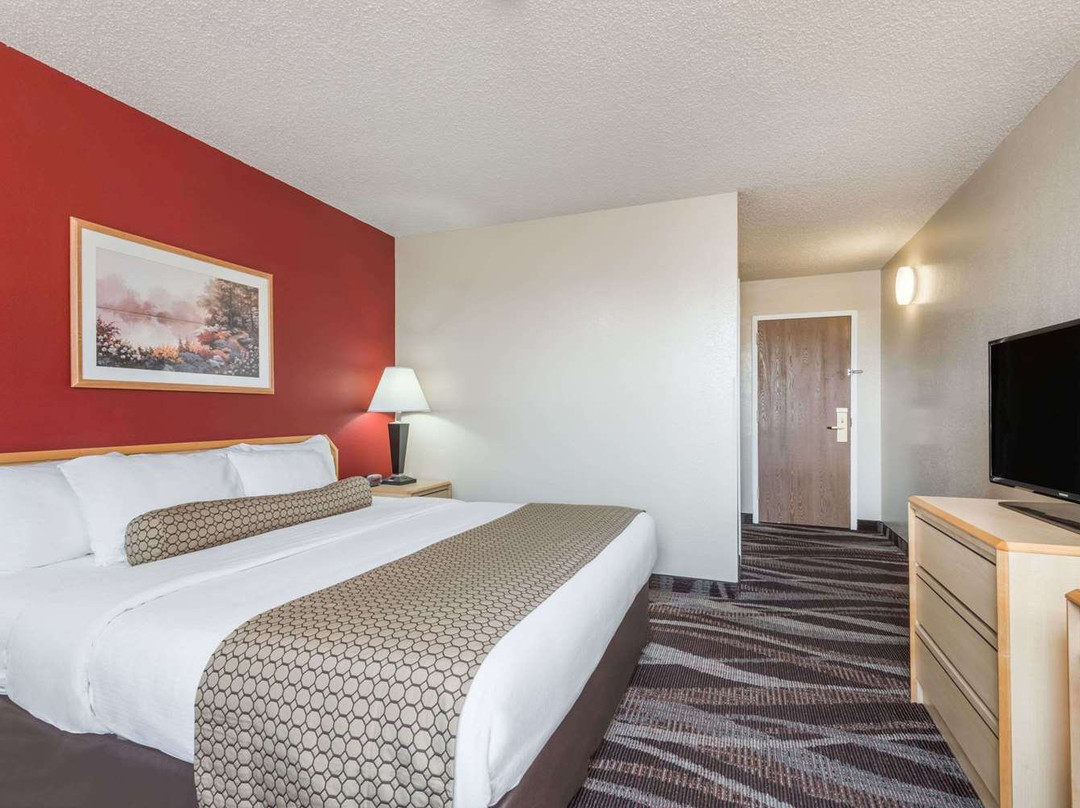 Days Inn by Wyndham Gillette主图