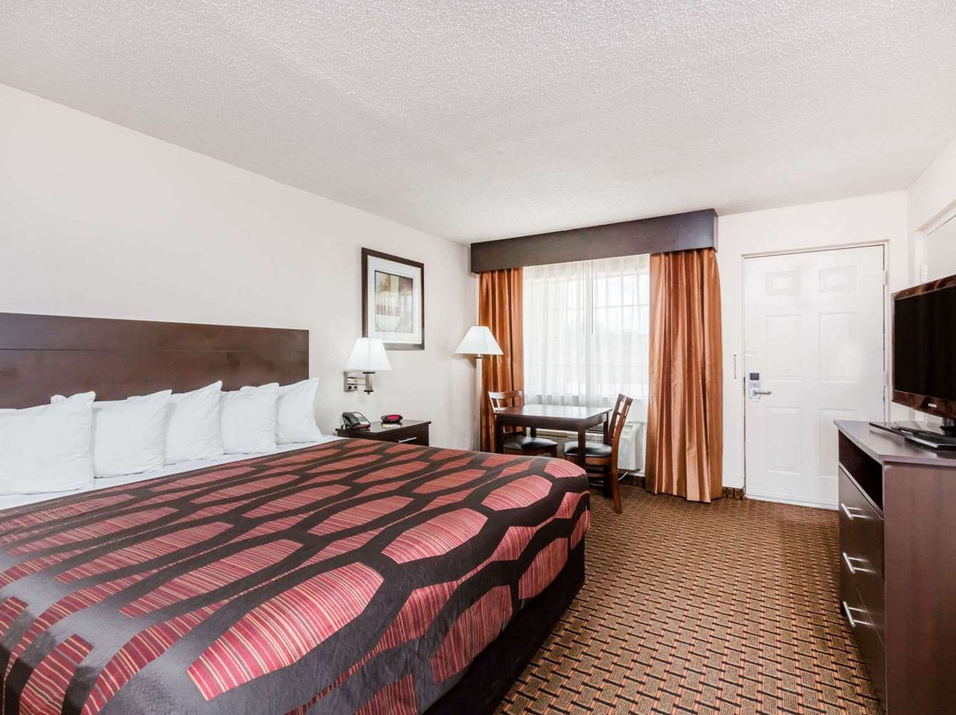 珀尔/杰克逊机场戴斯酒店主图