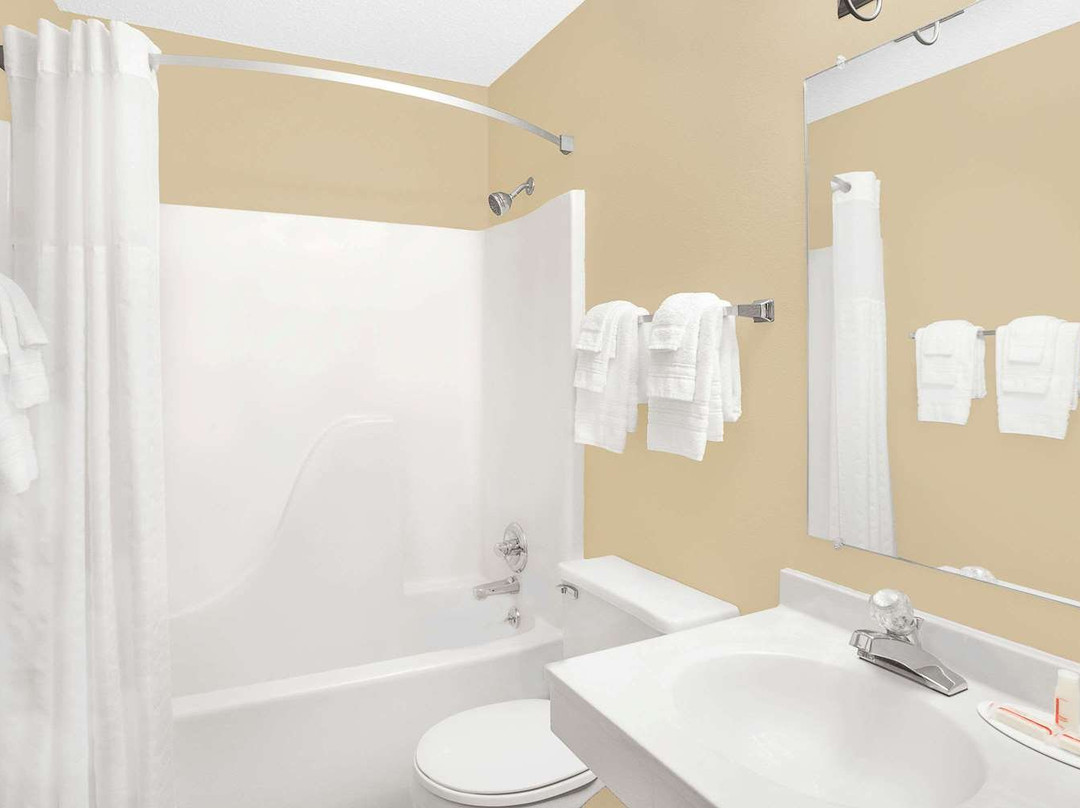 Super 8 by Wyndham Mt Pleasant主图