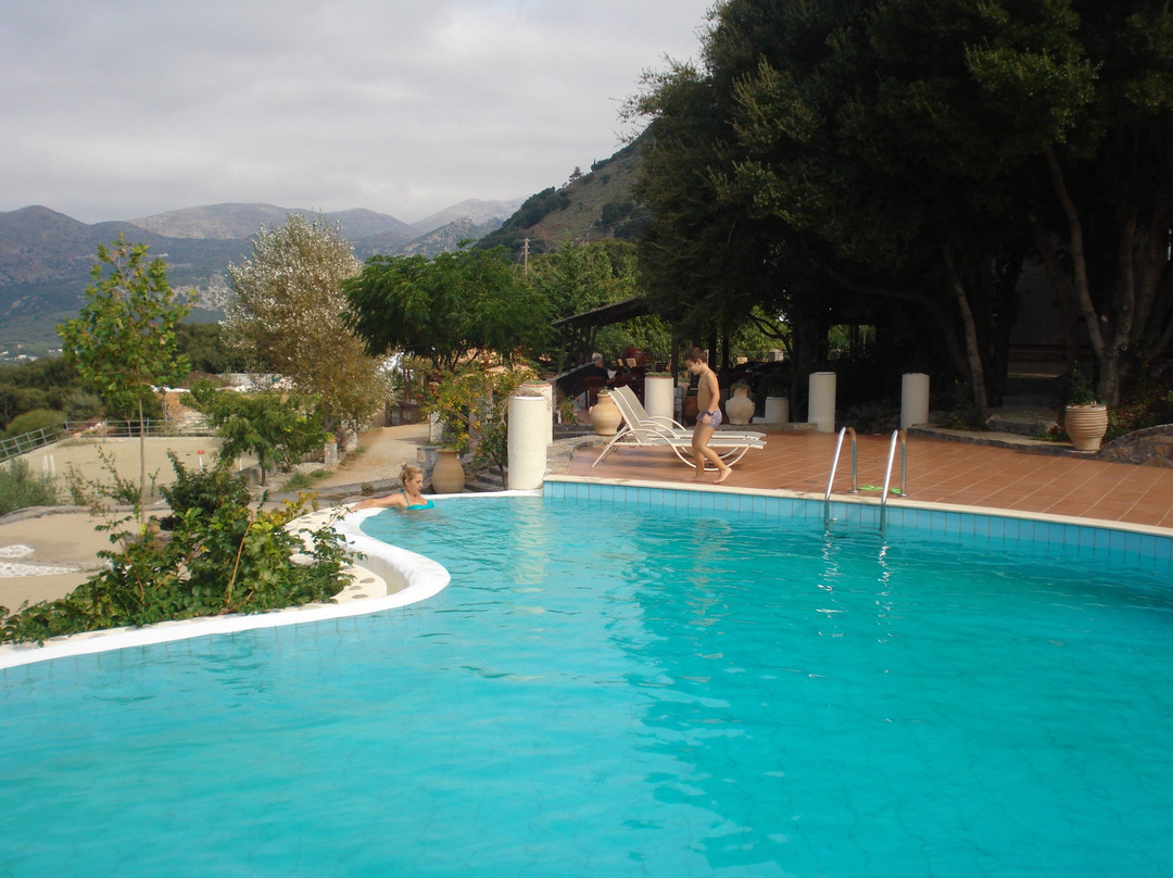 Arodamos Guesthouse主图