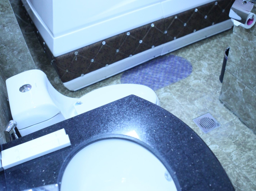 Water Front Hotel主图