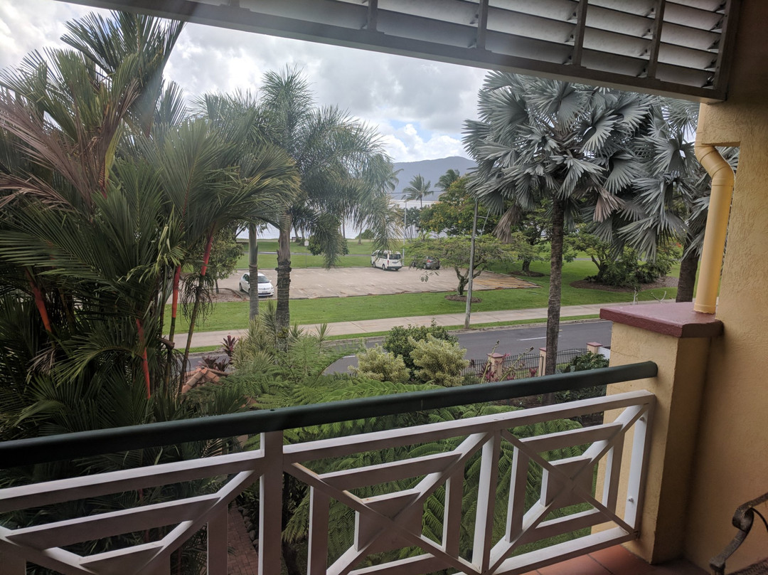 海滨陶乐酒店主图