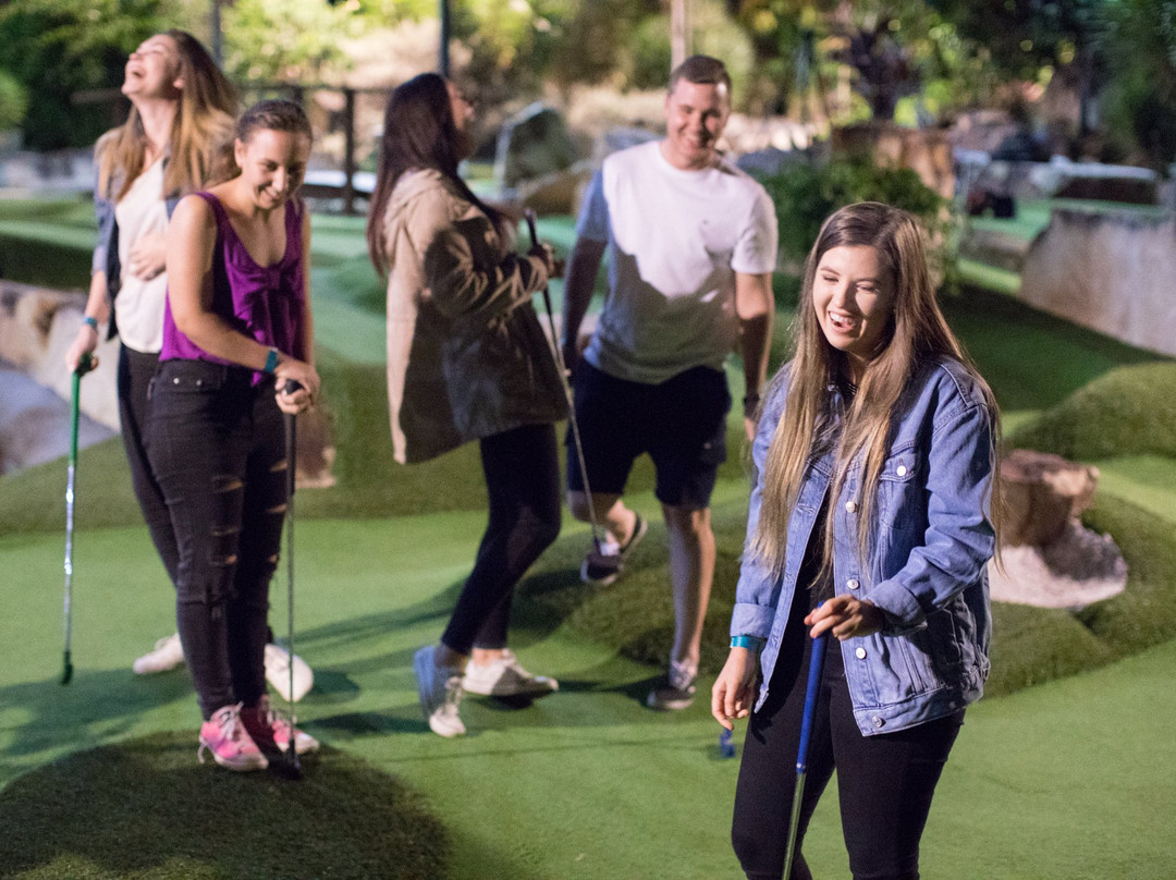 The Club at Parkwood Village-Parkwood必去景点