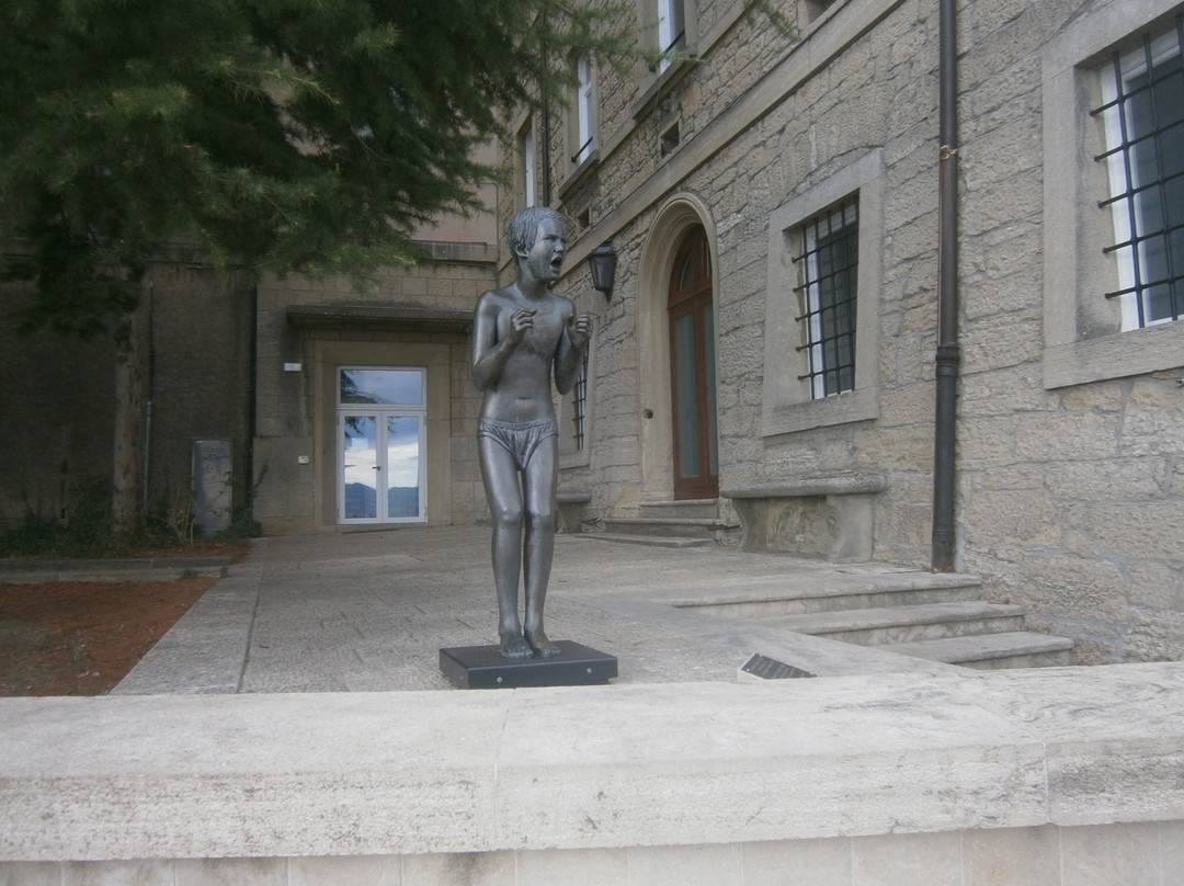 Children of Beslan Statue-圣马力诺城必去景点