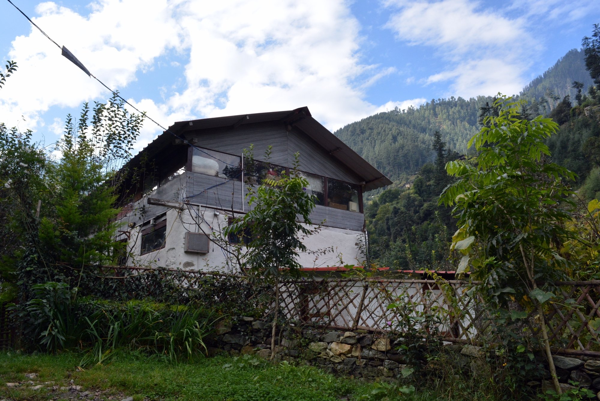 Jibhi Cafe & Cottages-浴室