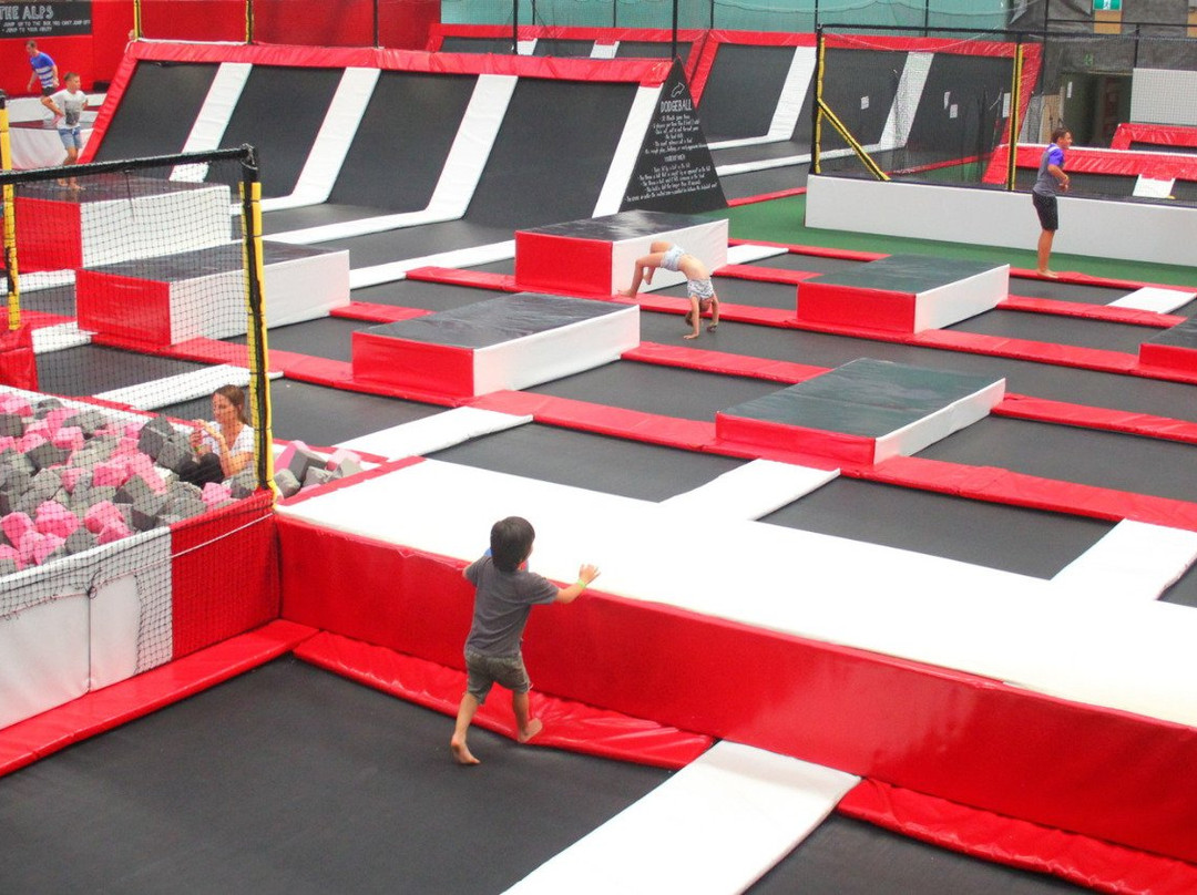 MegaAir Trampoline Park-基督城必去景点