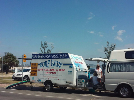 Surf Easy Surf School-可伦宾必去景点