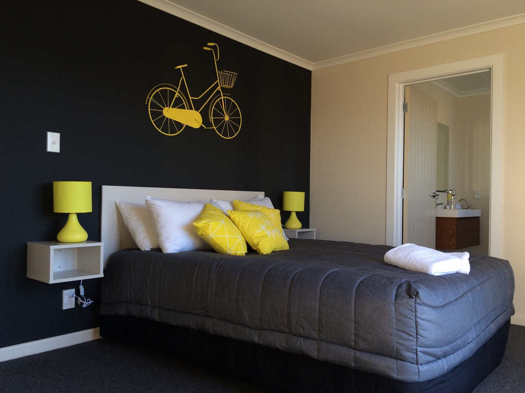 Wheels and Reels Accommodation主图