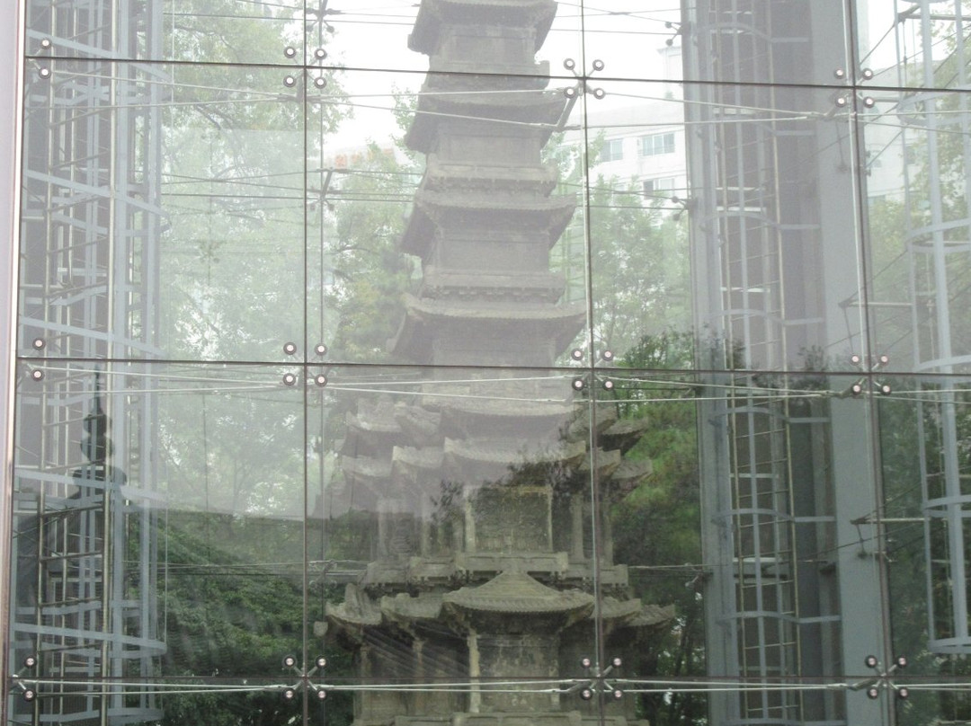 Ten-story Stone Pagoda of Wongaksa Temple Site-首尔必去景点