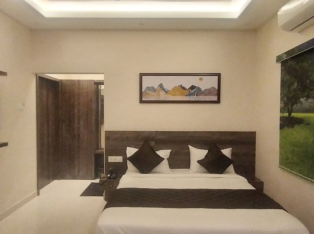 Dass Paradise Hotel
