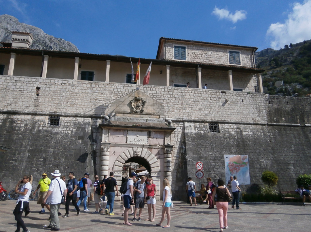 Sea Gate
