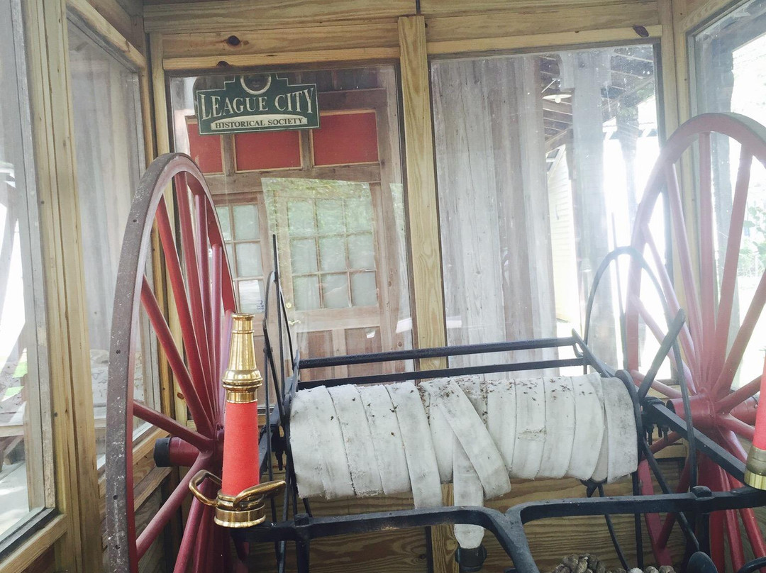 West Bay Common School Museum-利格城必去景点