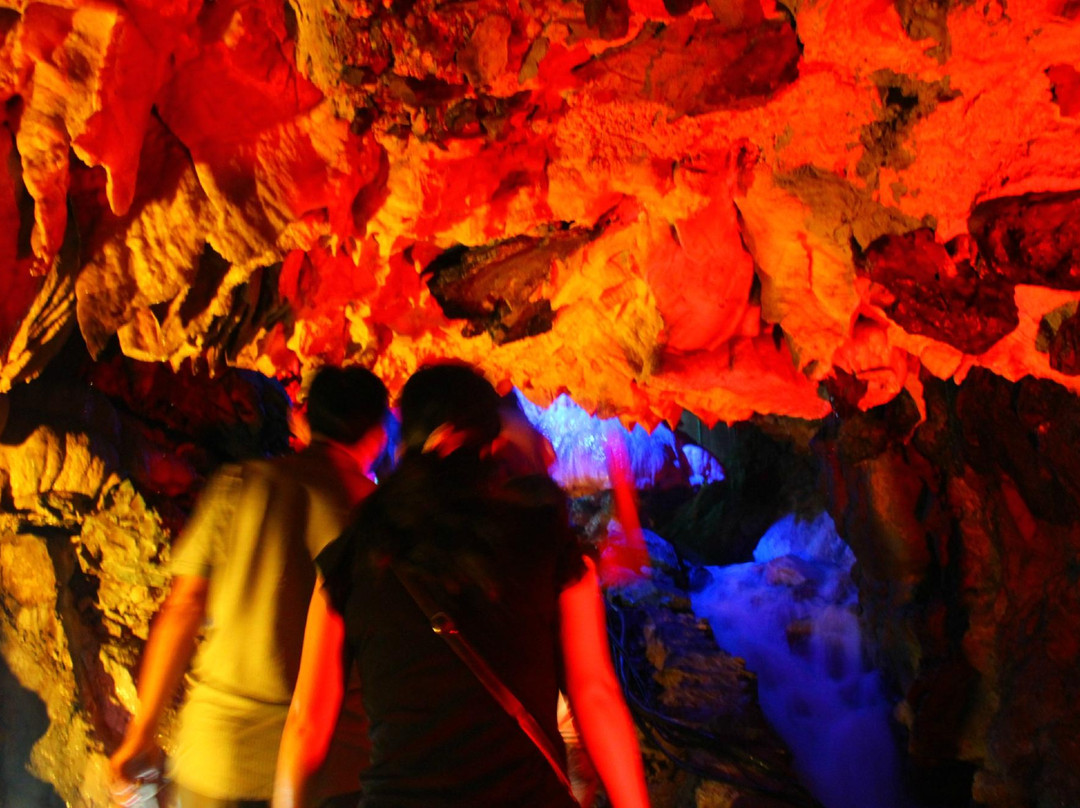 米易龙潭溶洞-米易县必去景点