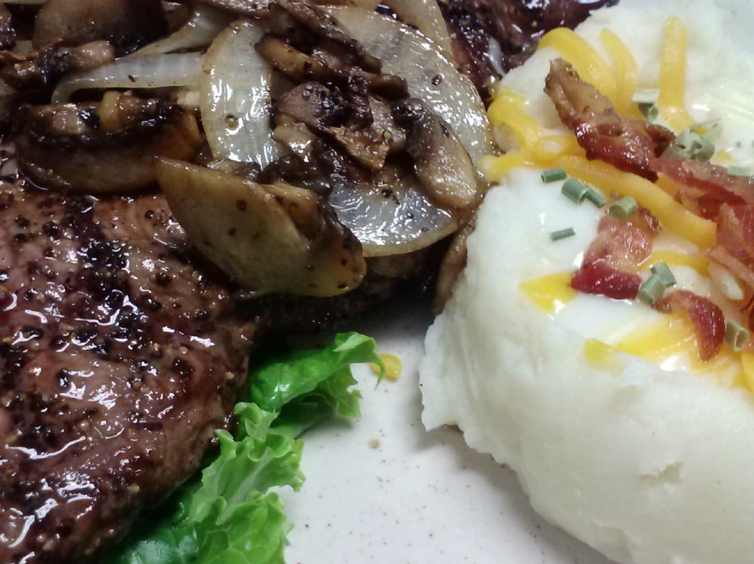 Wilber餐馆和美食-Legends of Clatonia Bar & Grill