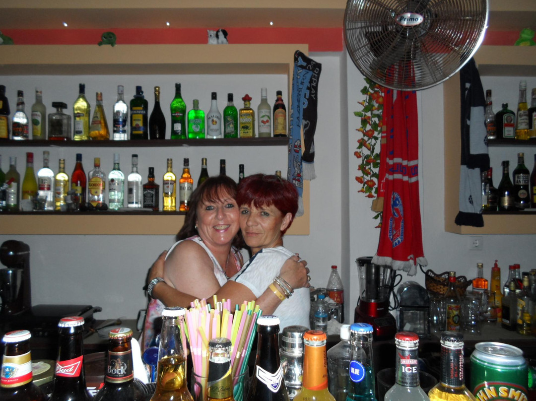 Easy Busy Bar-Agios Georgios必去景点