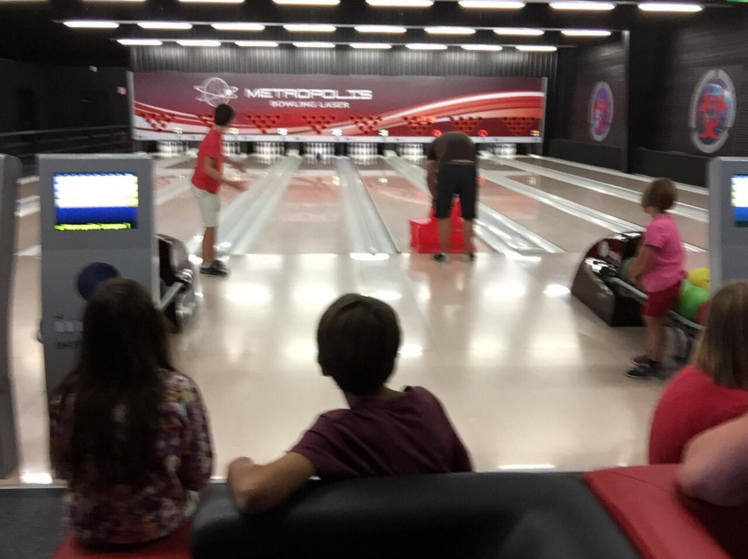 Metropolis Bowling Laser景点图片