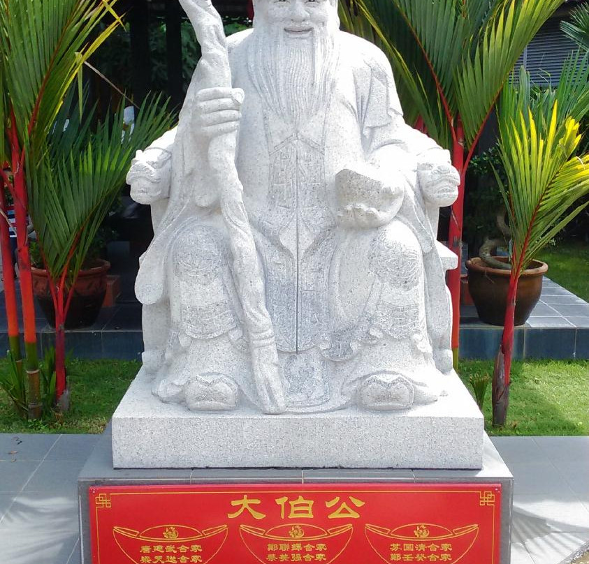 Tras Road Chinese Temple-Raub必去景点