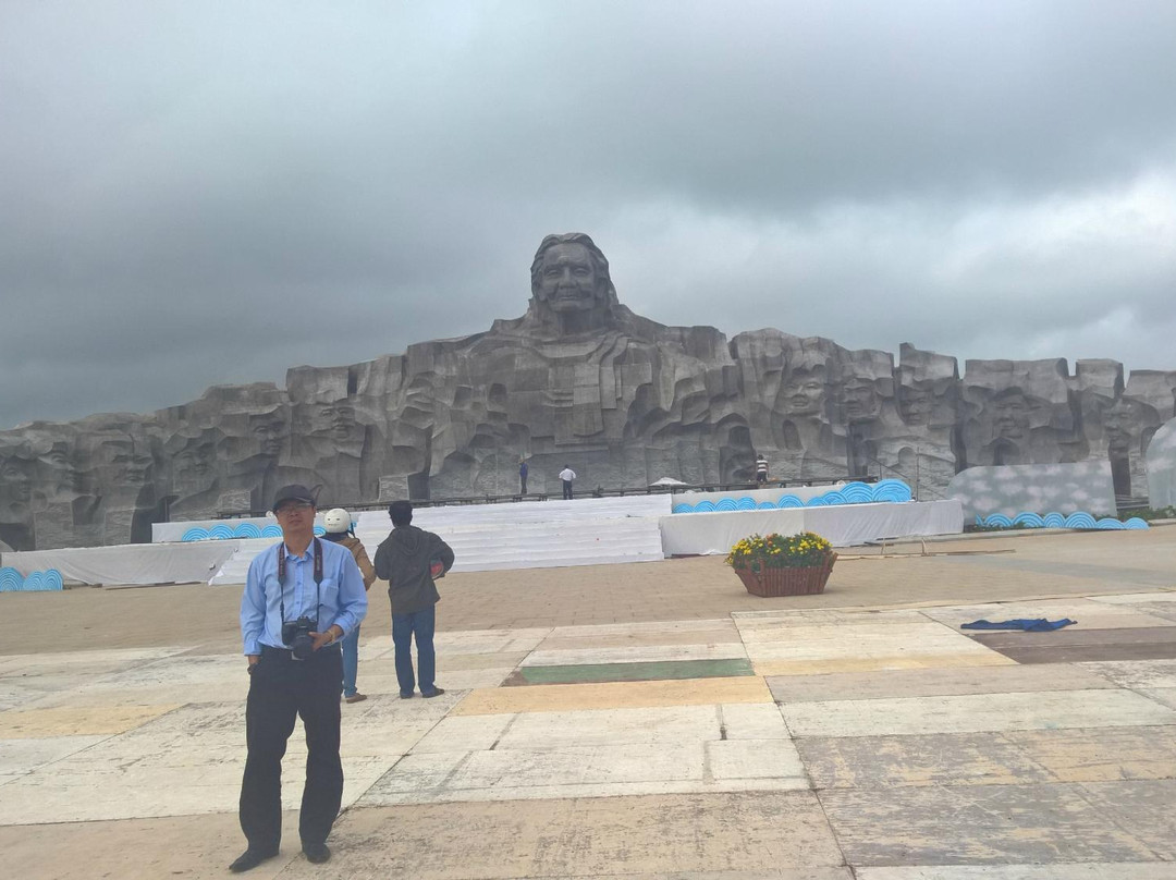 The Vietnam's Heroic Mother Statue景点图片