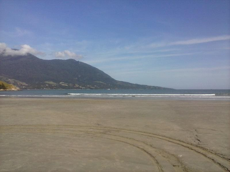 Praia de Barequecaba景点图片